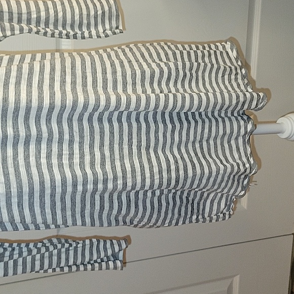 Bcbg Striped Grey White Lace Back Top - Picture 4 of 12